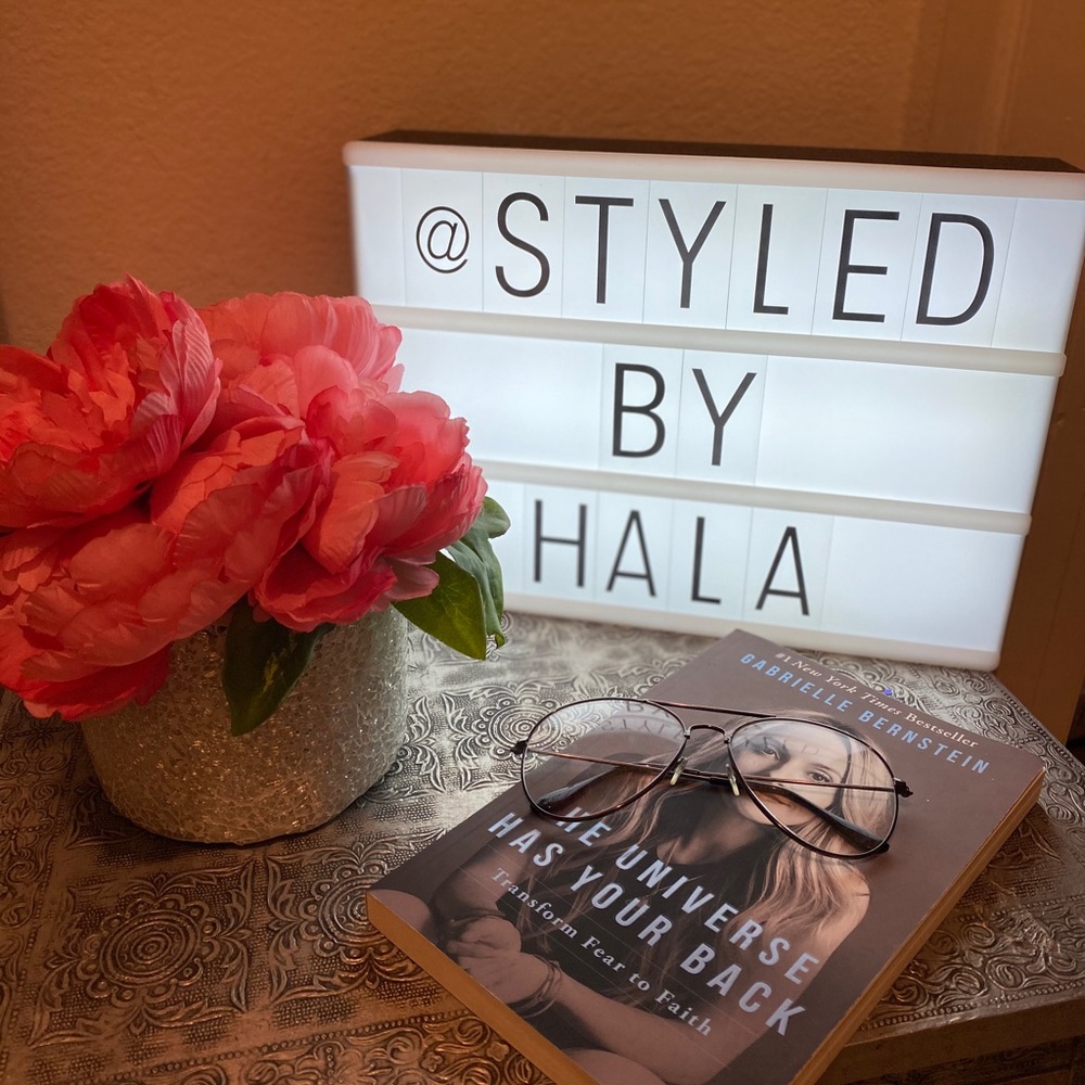 Meet your Posher, Hala